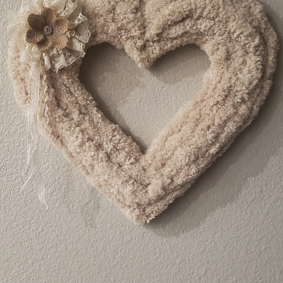 wreath heart decor - Picture 6 of 6